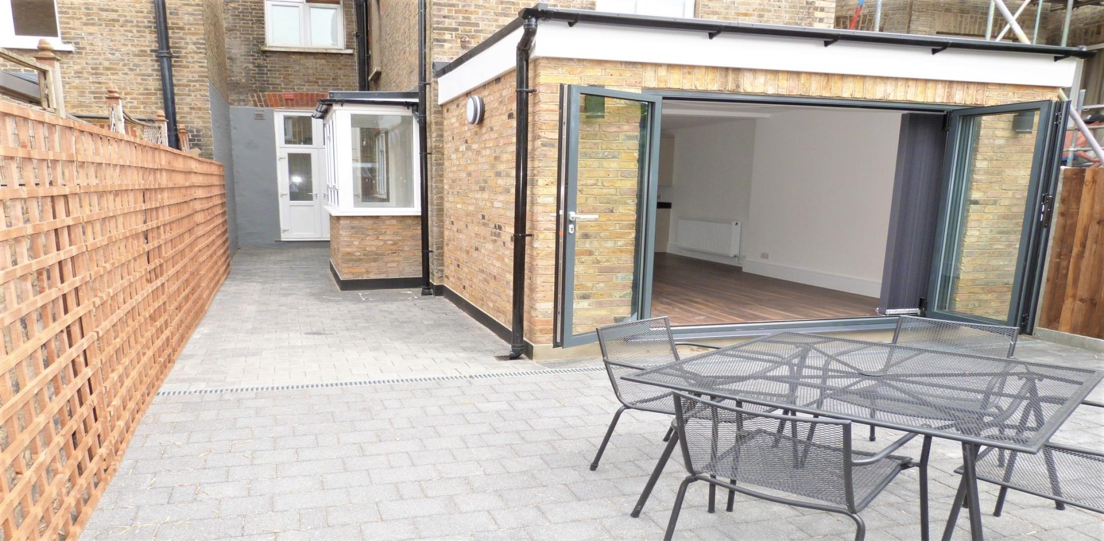 			NEW INSTRUCTION (Private Garden), 2 Bedroom, 1 bath, 1 reception Flat			 West End Lane, WEST HAMPSTEAD