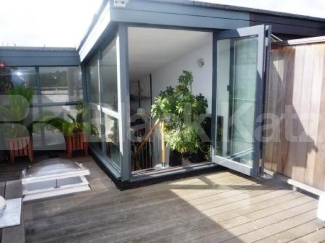 			LET BY BLACK KATZ!, 2 Bedroom, 1 bath, 1 reception House			 Grove House Road, CROUCH END