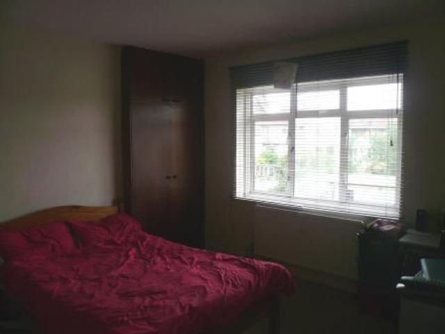 			1 Bedroom, 1 bath, 1 reception Flat			 Dudden Hill Lane, DOLLIS HILL/NEASDEN