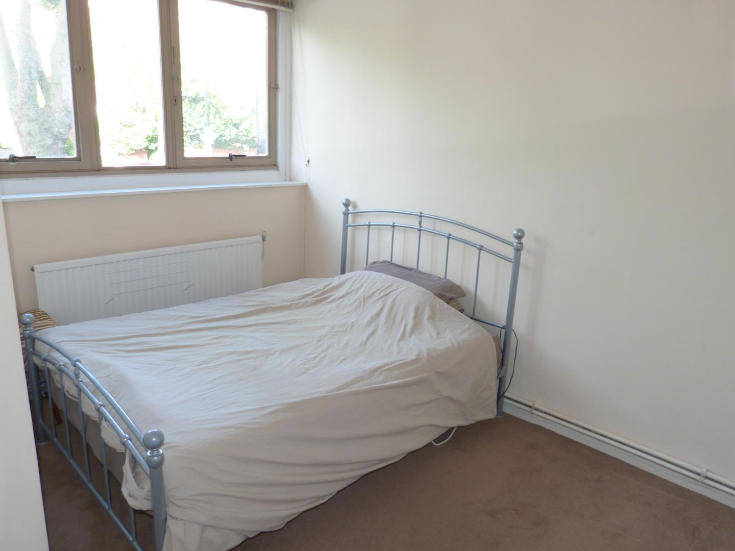 			3 Bedroom, 1 bath, 1 reception Flat			 Maida Vale, MAIDA VALE