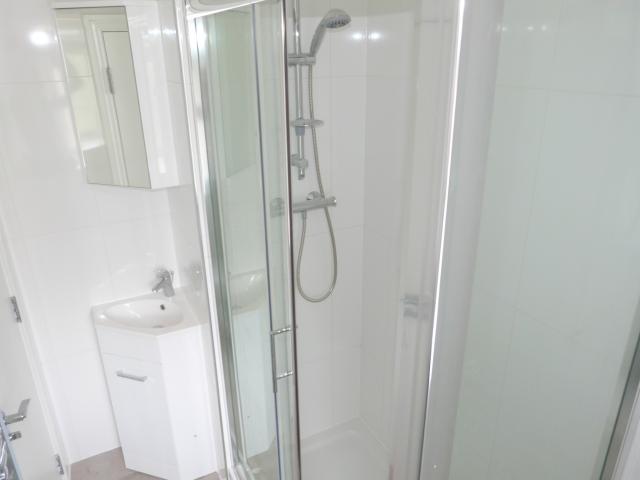 			Newly Refurbished Throughout, Studio Apartment, 1 bath, 1 reception Studio			 West End Lane, WEST HAMPSTEAD