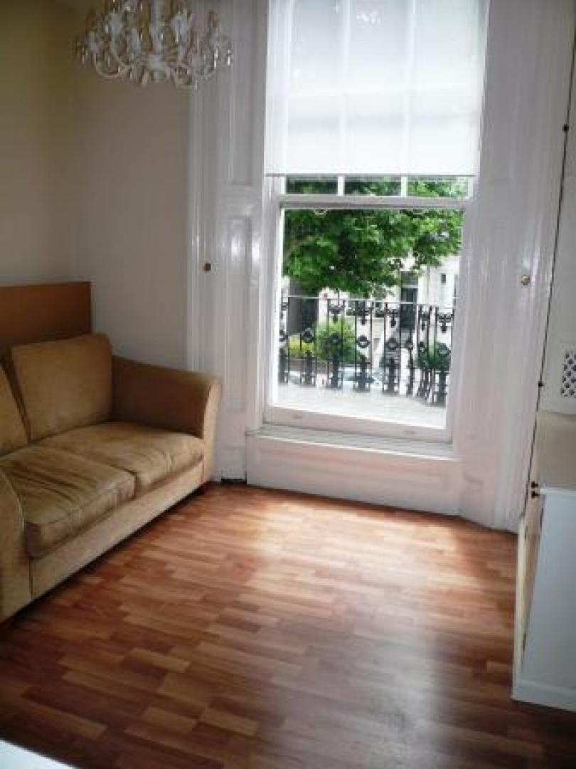 			NEW INSTRUCTION, 1 Bedroom, 1 bath, 1 reception Flat			 Sutherland Ave, Warwick Ave