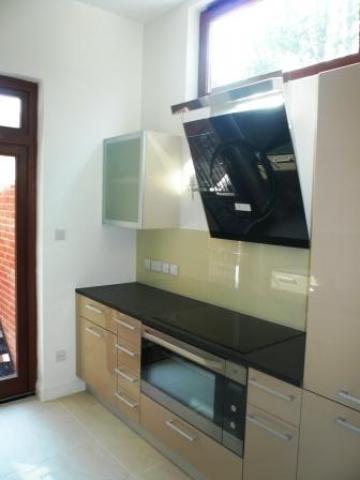 			2 Bedroom, 1 bath, 1 reception Flat			 Parliament Hill, HAMPSTEAD HEATH