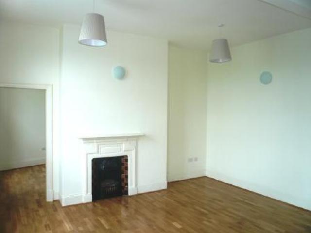 			3 Bedroom, 1 bath, 1 reception Flat			 St.Pauls Avenue, WILLESDEN GREEN