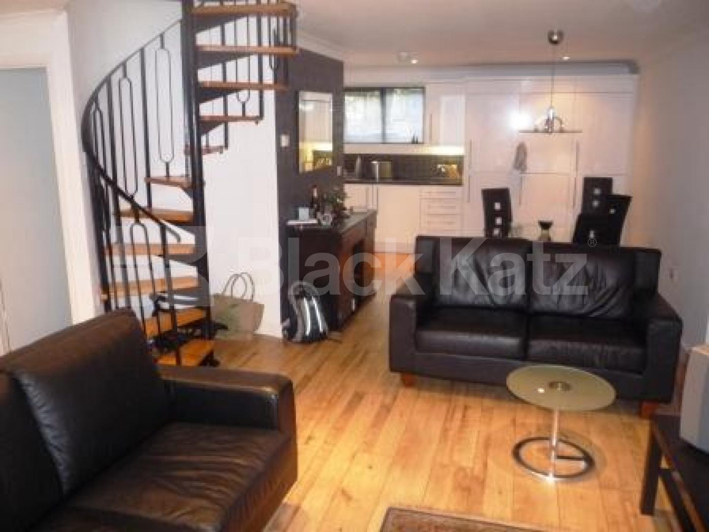 			1 Bedroom, 1 bath, 1 reception House			 Hillfield Avenue, CROUCH END