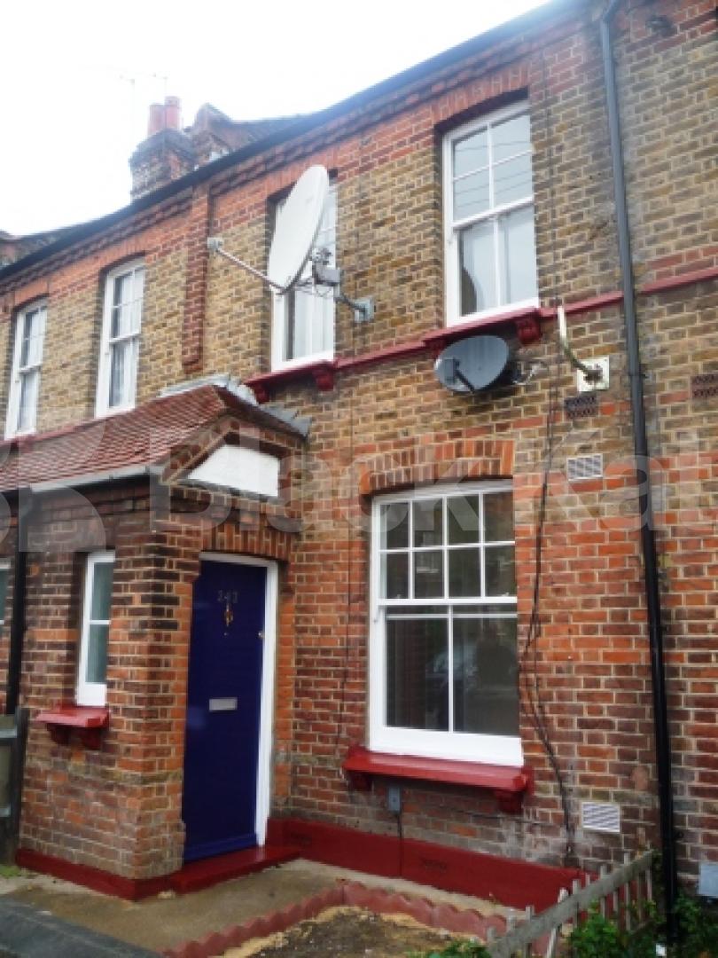 			2 Bedroom, 1 bath, 1 reception House			 Moselle Avenue, WOOD GREEN