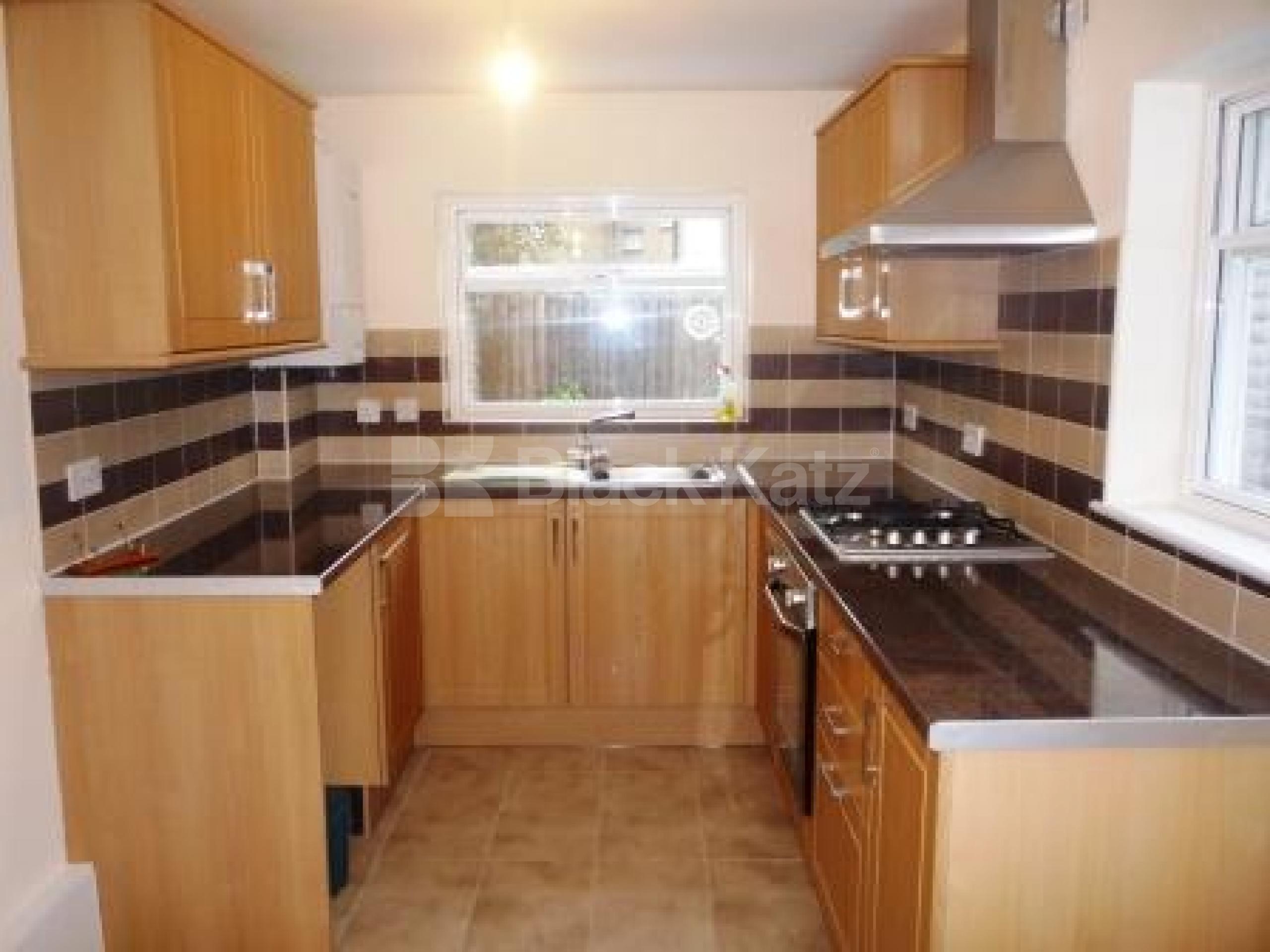			2 Bedroom, 1 bath, 1 reception House			 Moselle Avenue, WOOD GREEN N22