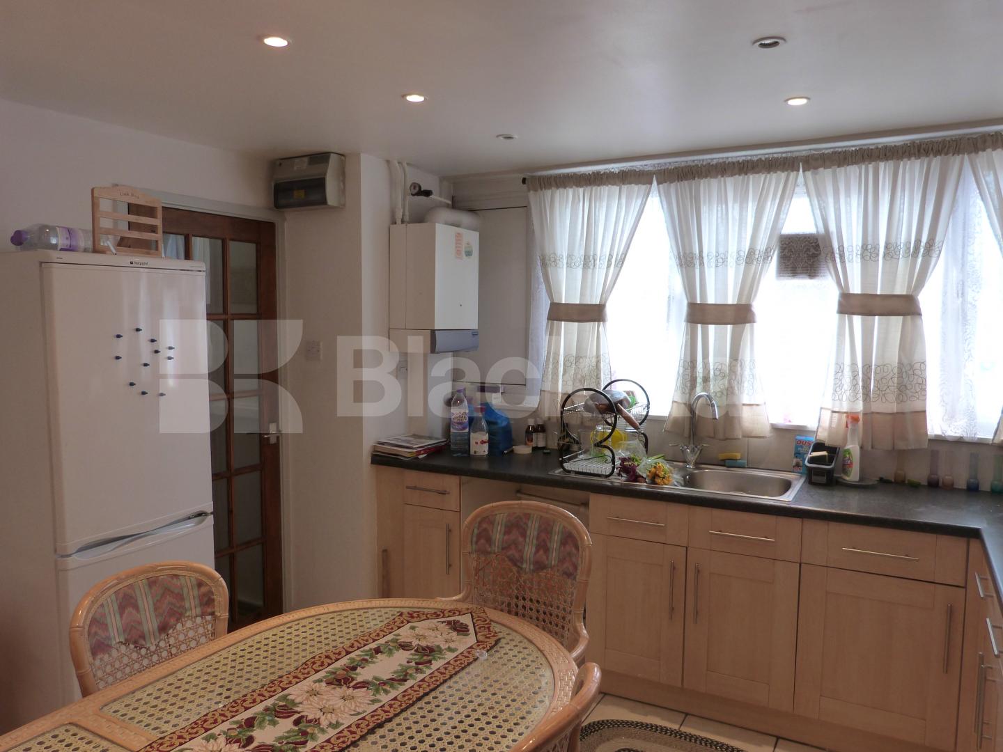 			4 Bedroom, 1 bath, 1 reception Flat			 Ida Road, Seven Sisters