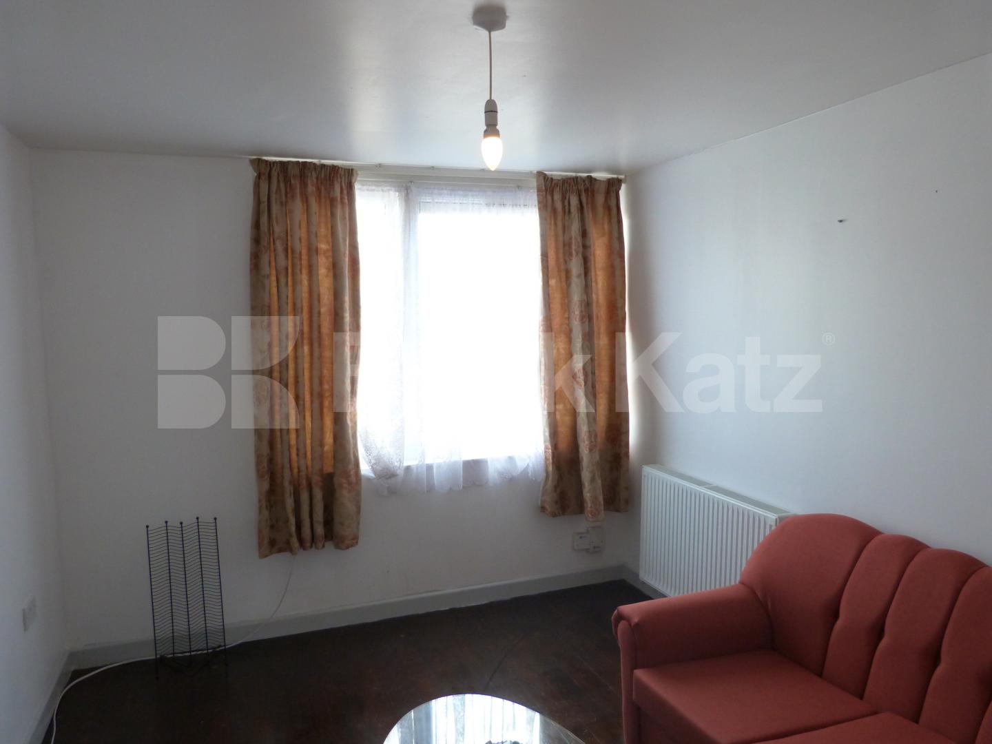 			4 Bedroom, 1 bath, 1 reception Flat			 Ida Road, Seven Sisters