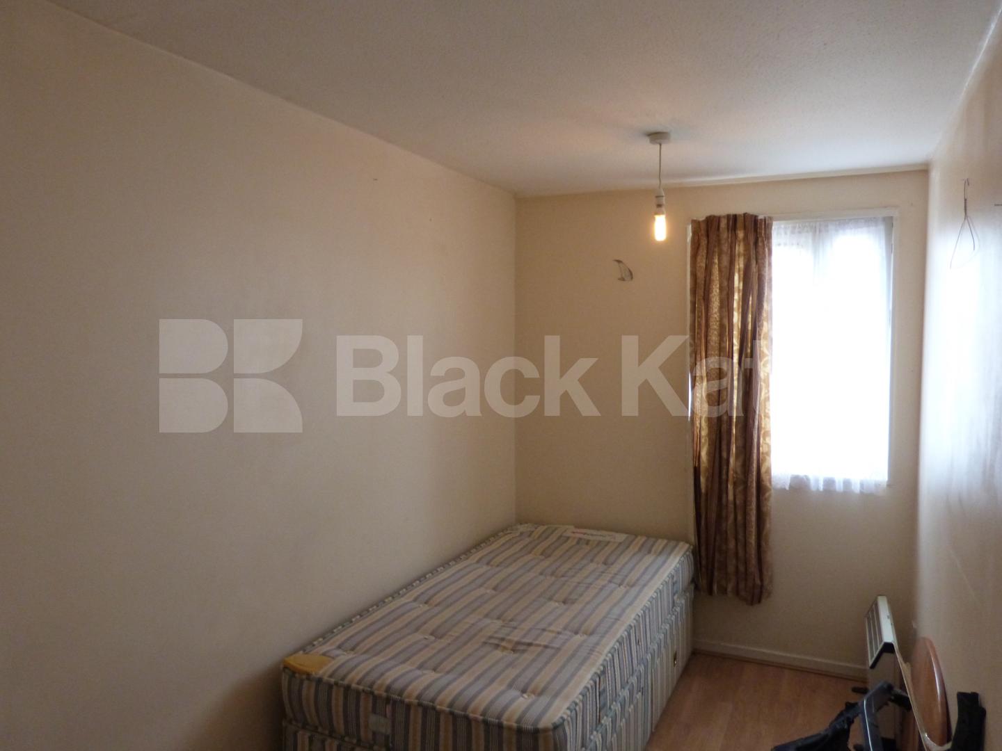 			4 Bedroom, 1 bath, 1 reception Flat			 Ida Road, Seven Sisters