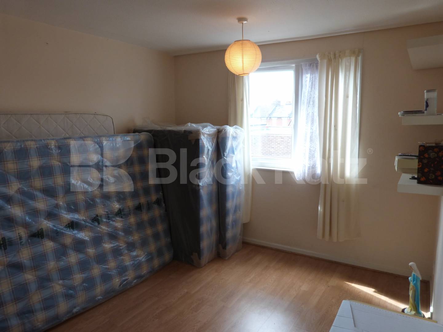 			4 Bedroom, 1 bath, 1 reception Flat			 Ida Road, Seven Sisters