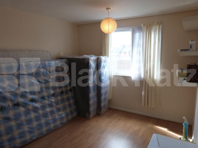 			4 Bedroom, 1 bath, 1 reception Flat			 Ida Road, Seven Sisters