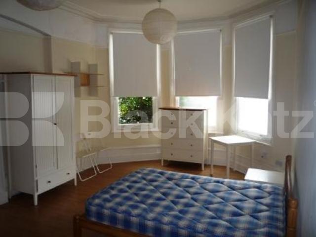 			Studio Apartment, 1 bath, 1 reception Studio			 Wellfield Avenue, MUSWELL HILL