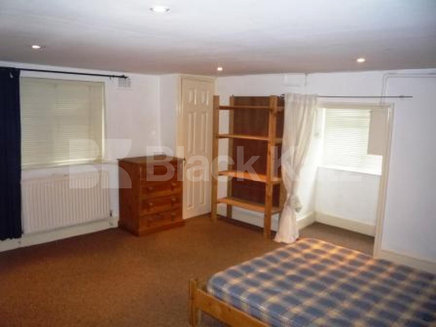 			FANTASTIC VALUE!, 1 Bedroom, 1 bath, 1 reception Flat			 Sydney Road, MUSWELL HILL