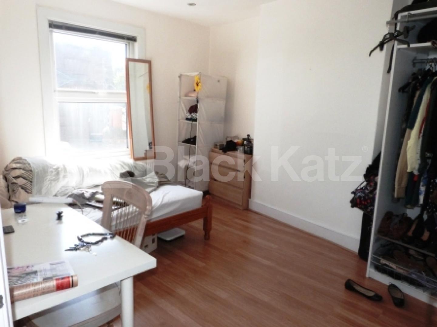 			3 Bedroom, 1 bath, 1 reception Flat			 High Street, Hornsey