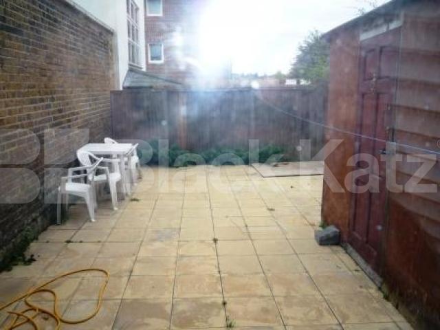 			FANTASTIC VALUE!, 1 Bedroom, 1 bath, 1 reception Flat			 Sydney Road, MUSWELL HILL