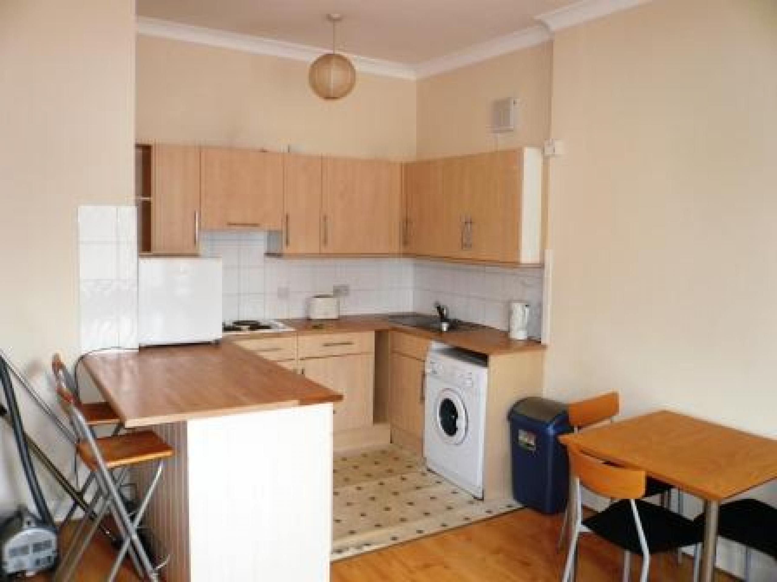 			3 Bedroom, 1 bath, 1 reception Flat			 Walm Lane, WILLESDEN GREEN NW2