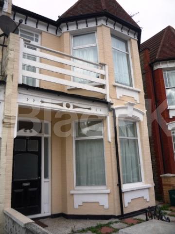			5 Bedroom, 1 bath, 1 reception House			 Sylvan Avenue, WOOD GREEN