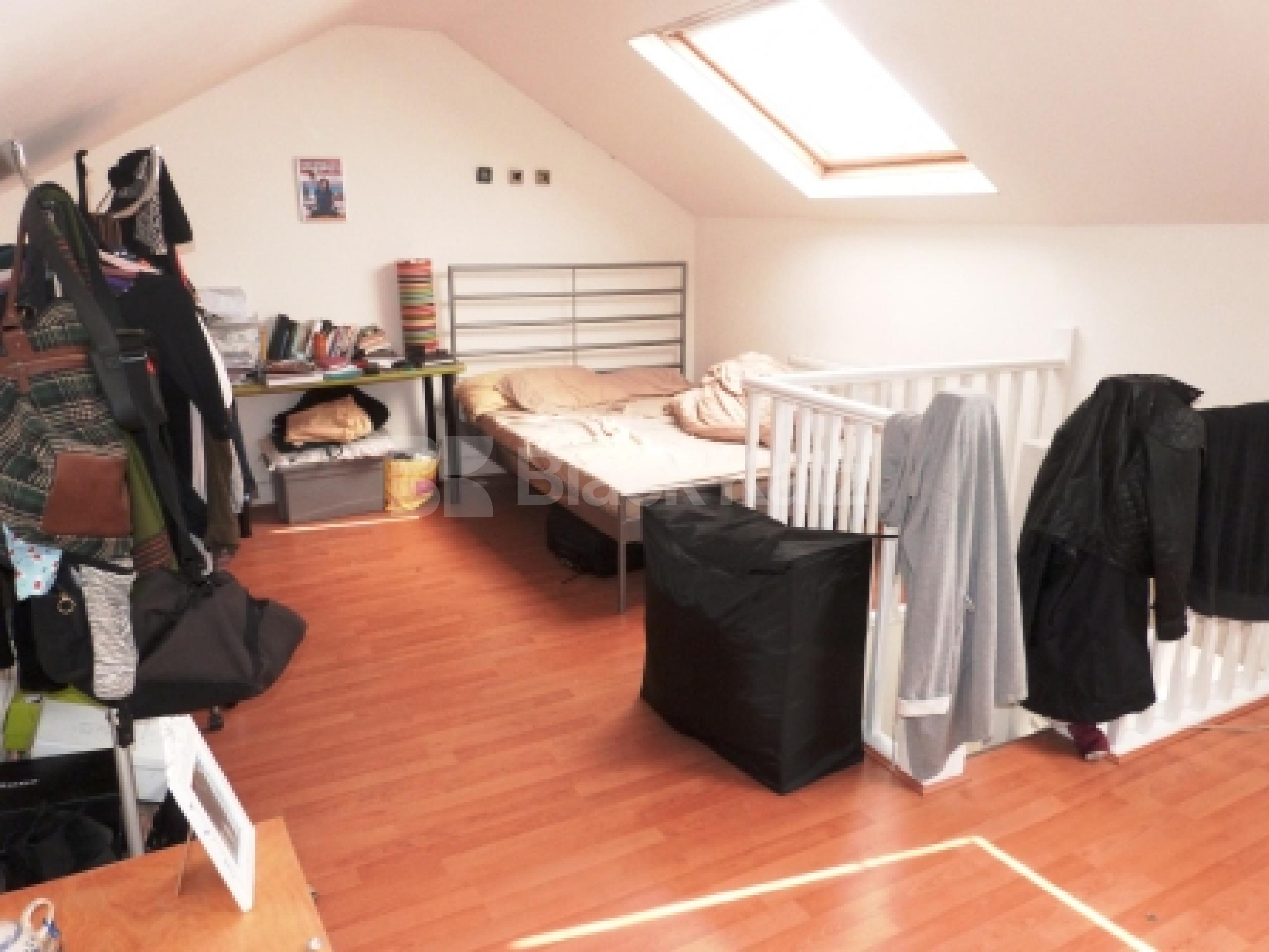 			3 Bedroom, 1 bath, 1 reception Flat			 High Street, Hornsey N8