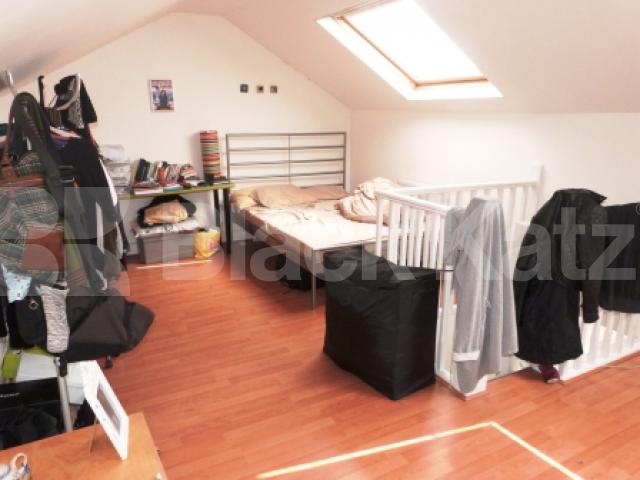 			3 Bedroom, 1 bath, 1 reception Flat			 High Street, Hornsey