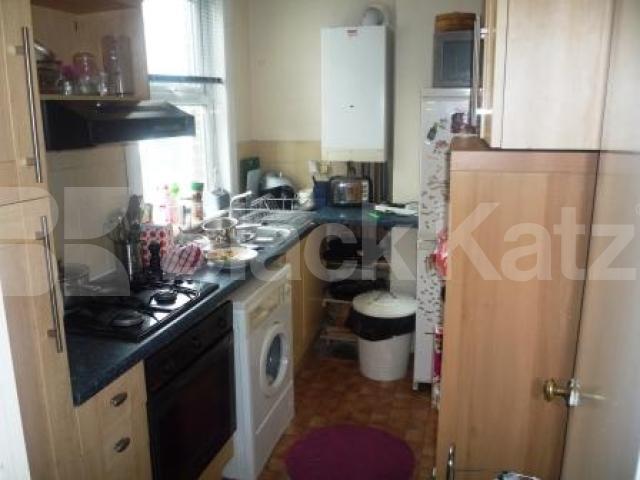 			3 Bedroom, 1 bath, 1 reception Flat			 East End Road, EAST FINCHLEY N2