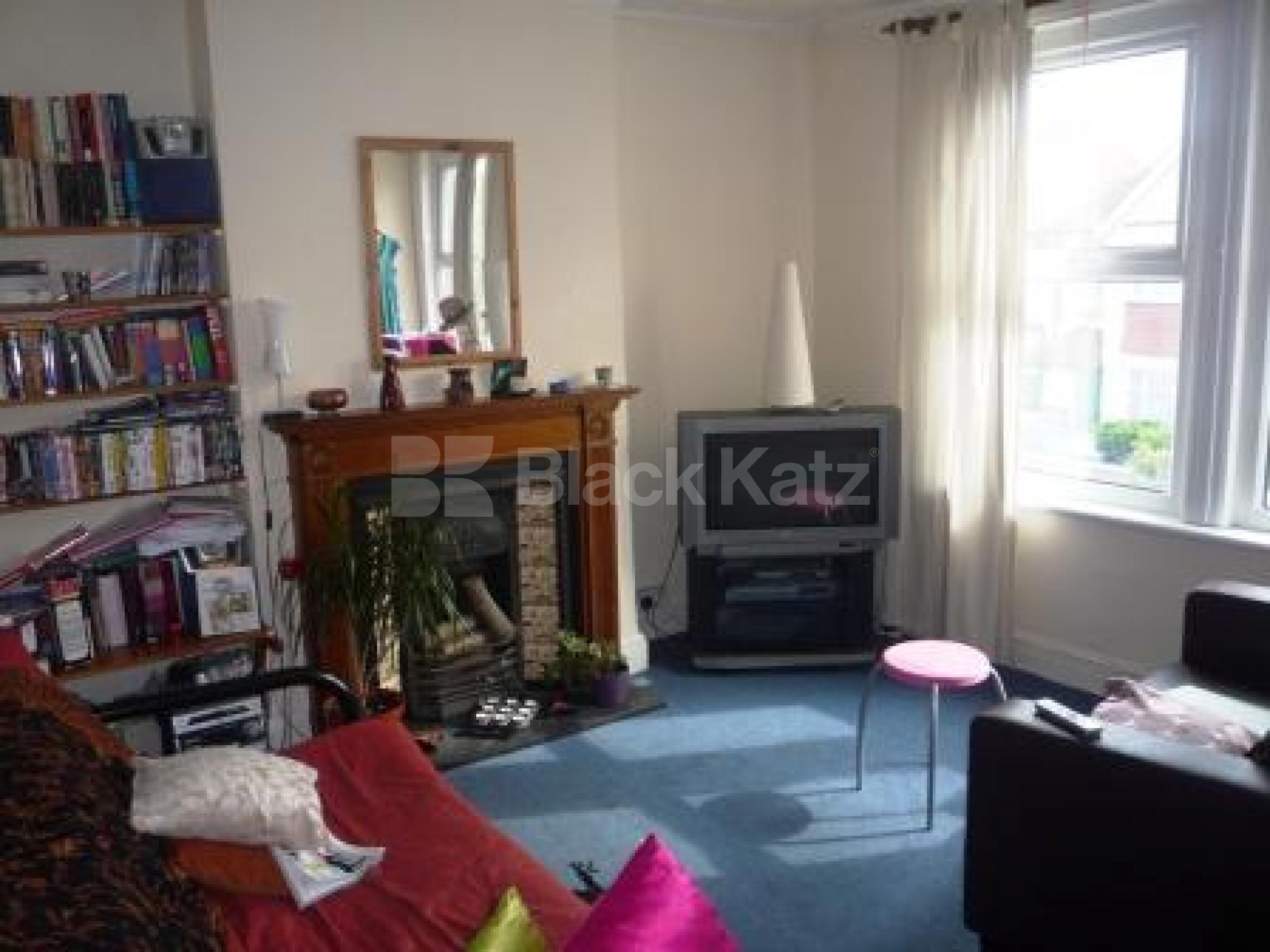 			3 Bedroom, 1 bath, 1 reception Flat			 East End Road, EAST FINCHLEY N2 N2
