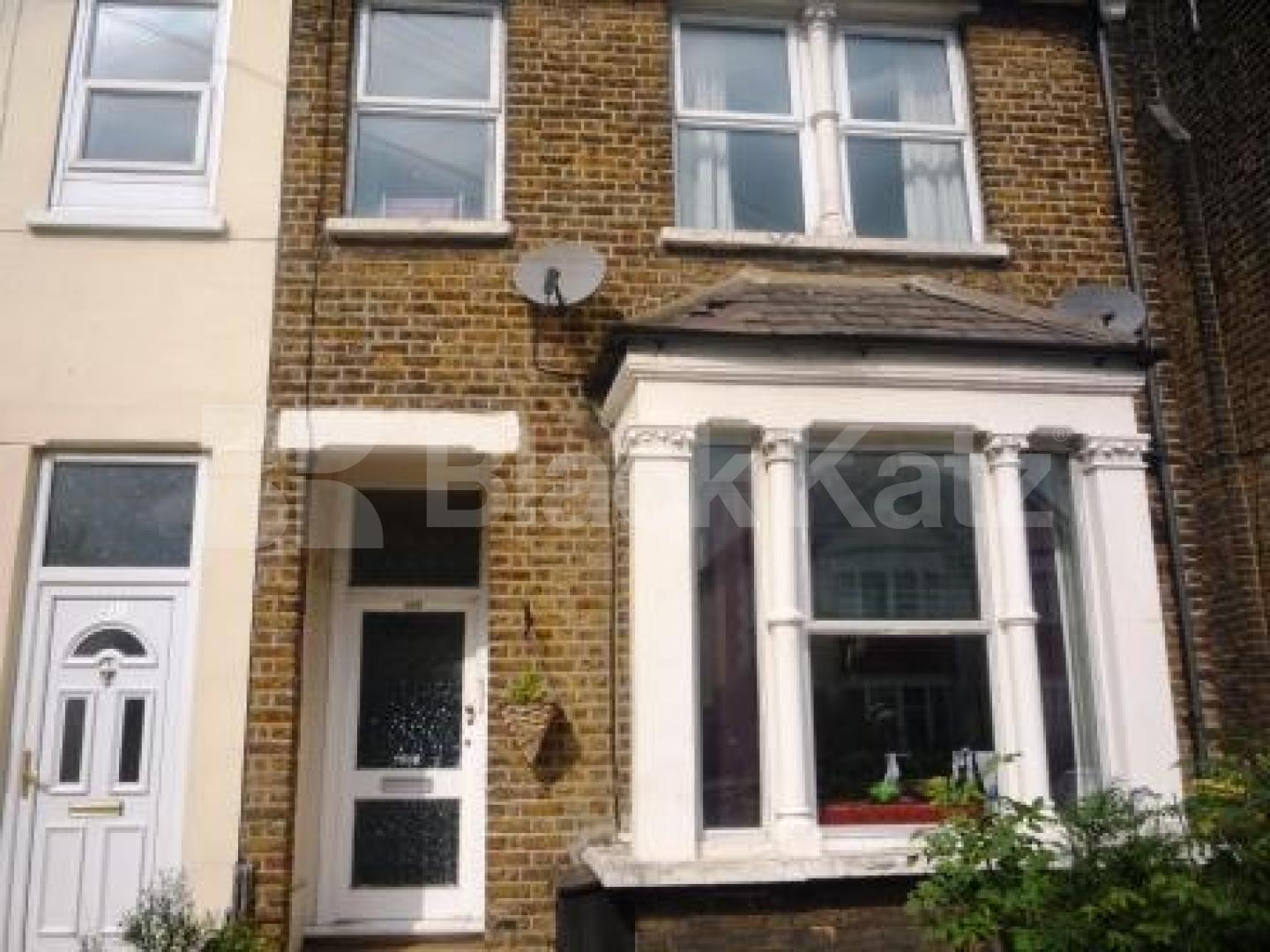 			3 Bedroom, 1 bath, 1 reception Flat			 East End Road, EAST FINCHLEY N2