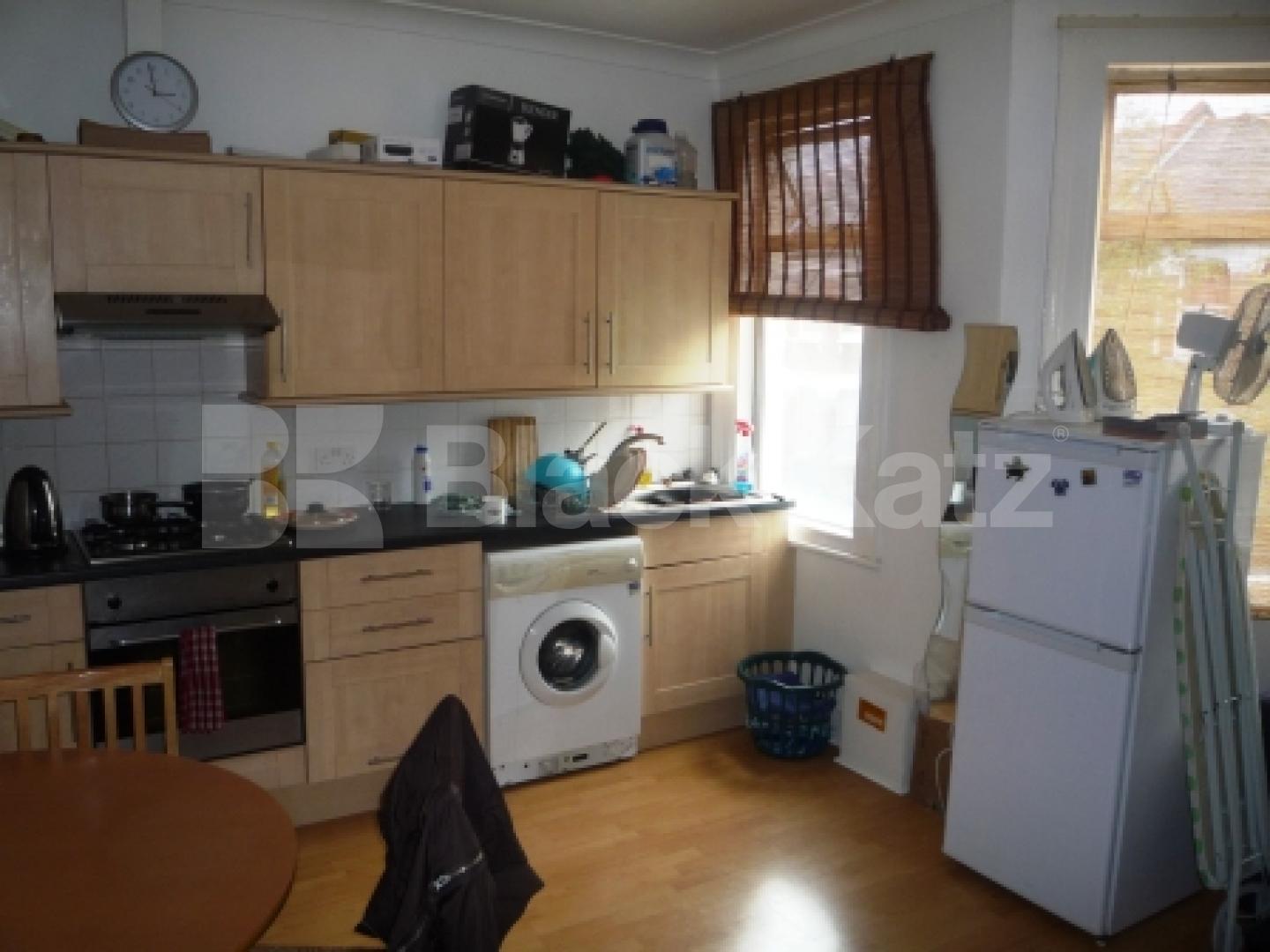 			2 Bedroom, 1 bath, 1 reception Flat			 Cross Field Road, TURNPIKE LANE