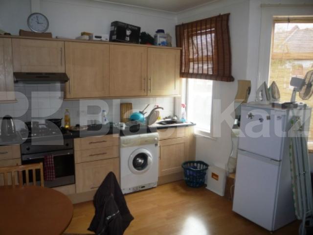 			2 Bedroom, 1 bath, 1 reception Flat			 Cross Field Road, TURNPIKE LANE