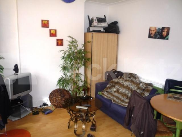 			2 Bedroom, 1 bath, 1 reception Flat			 Cross Field Road, TURNPIKE LANE