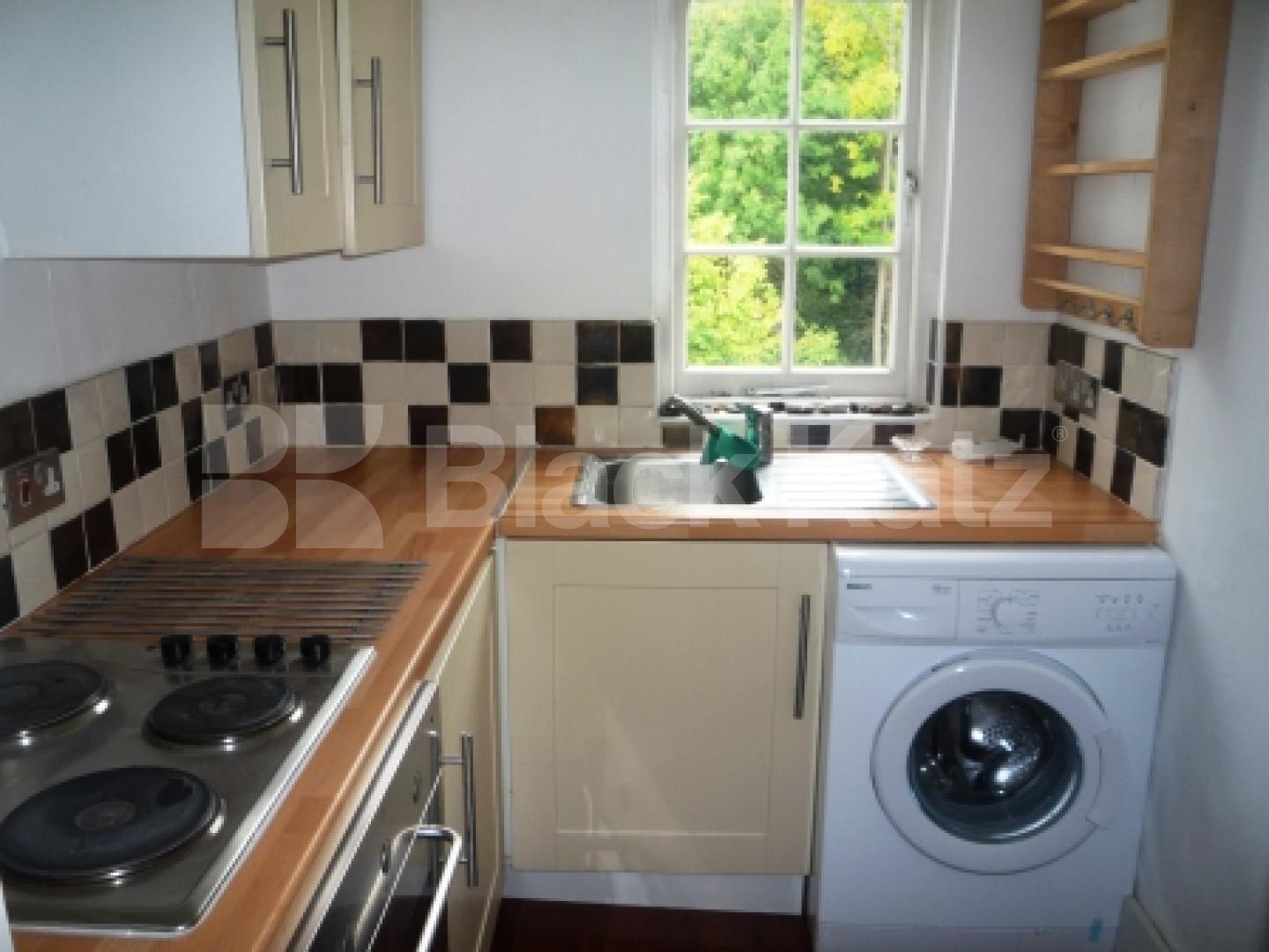 			2 Bedroom, 1 bath, 1 reception Flat			 Holly Lodge Mansions, HIGHGATE
