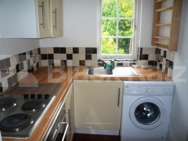			2 Bedroom, 1 bath, 1 reception Flat			 Holly Lodge Mansions, HIGHGATE
