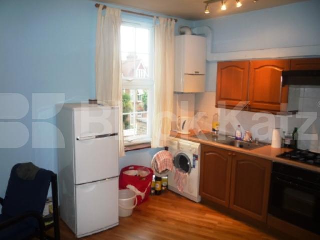 			2 Bedroom, 1 bath, 1 reception Flat			 High Road, WOOD GREEN