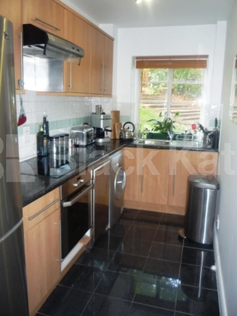 			LET, 2 Bedroom, 1 bath, 1 reception Flat			 Hornsey Lane, HIGHGATE