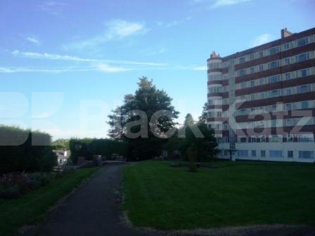 			LET, 2 Bedroom, 1 bath, 1 reception Flat			 Hornsey Lane, HIGHGATE