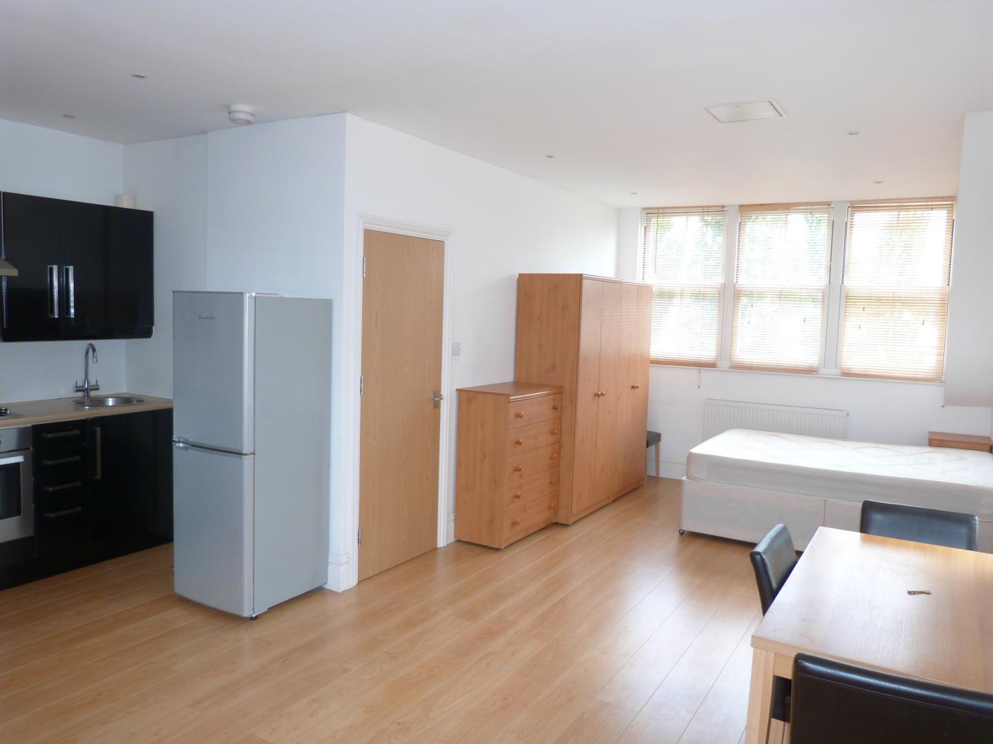 			NEW INSTRUCTION, Studio Apartment, 1 bath, 1 reception Studio			 Cricklewood Lane, CRICKLEWOOD