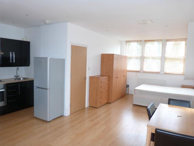 			NEW INSTRUCTION, Studio Apartment, 1 bath, 1 reception Studio			 Cricklewood Lane, CRICKLEWOOD