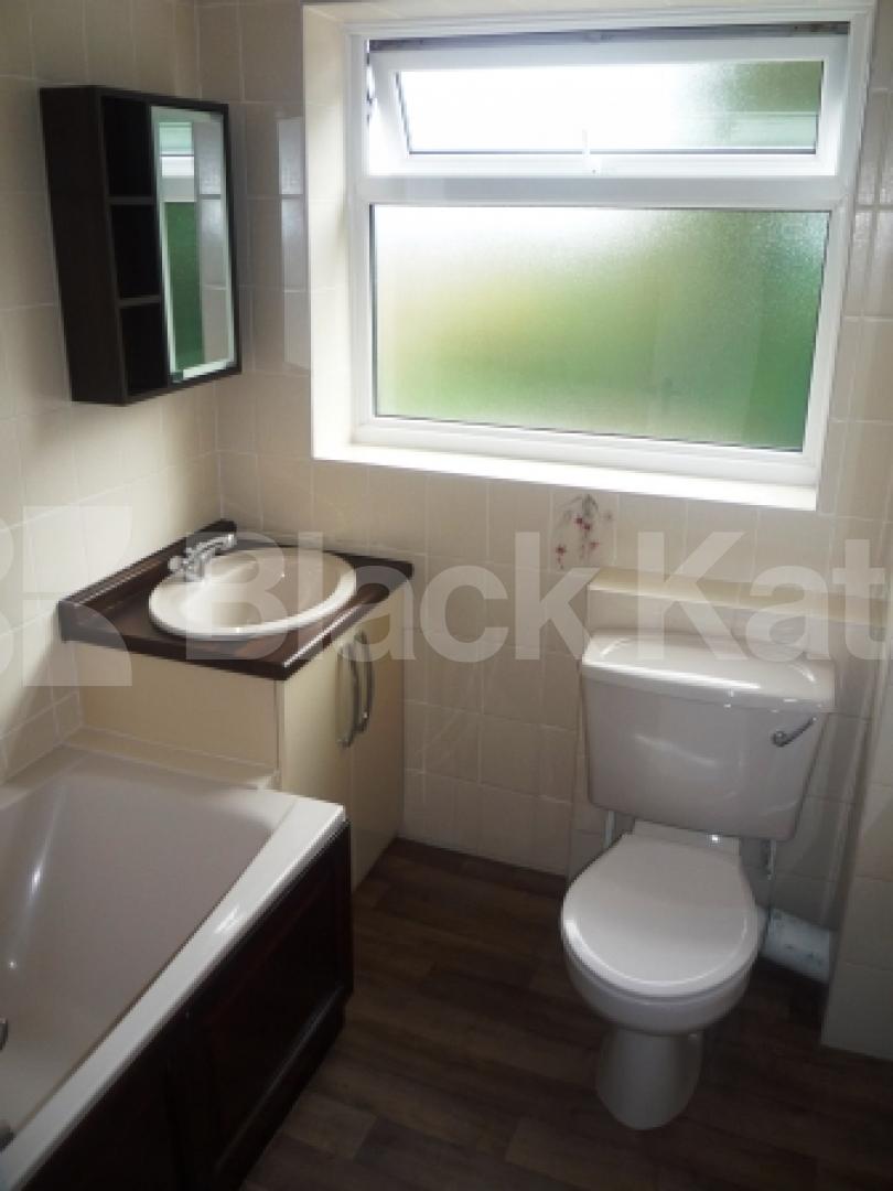 			1 Bedroom, 1 bath, 1 reception Flat			 Waverly Road, CROUCH END