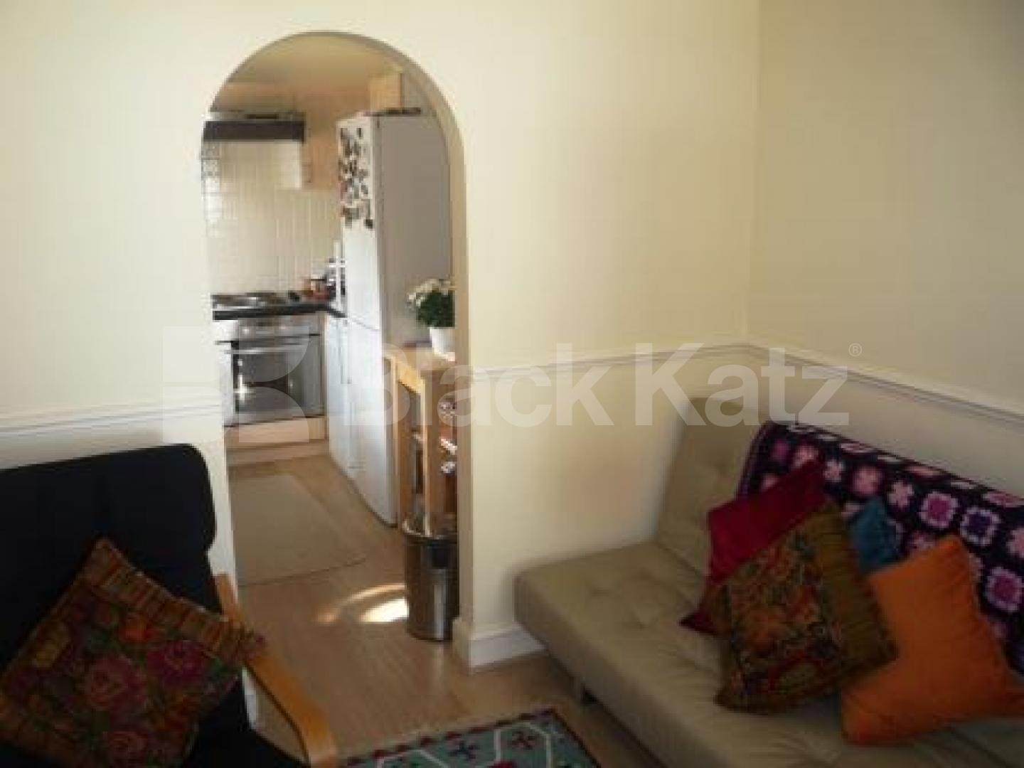 			2 Bedroom, 1 bath, 1 reception Flat			 Pembroke Road, MUSWELL HILL