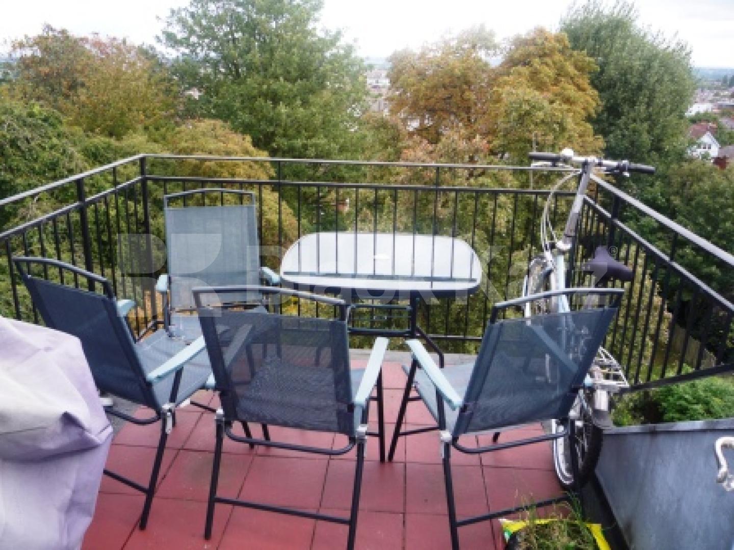 			LET, 3 Bedroom, 1 bath, 1 reception Flat			 Coolhurst Road, CROUCH END