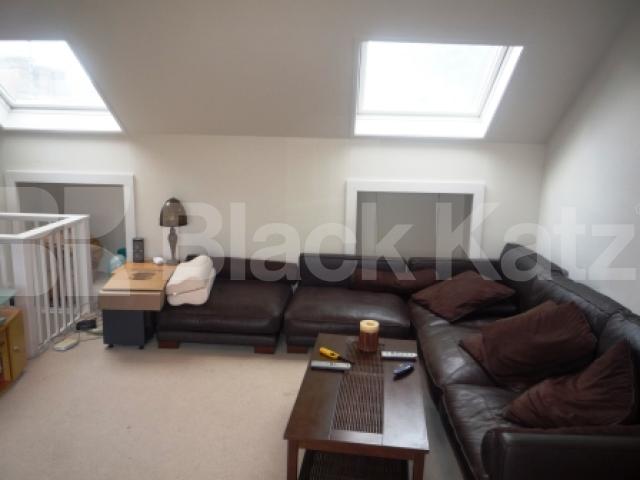 			LET, 3 Bedroom, 1 bath, 1 reception Flat			 Coolhurst Road, CROUCH END