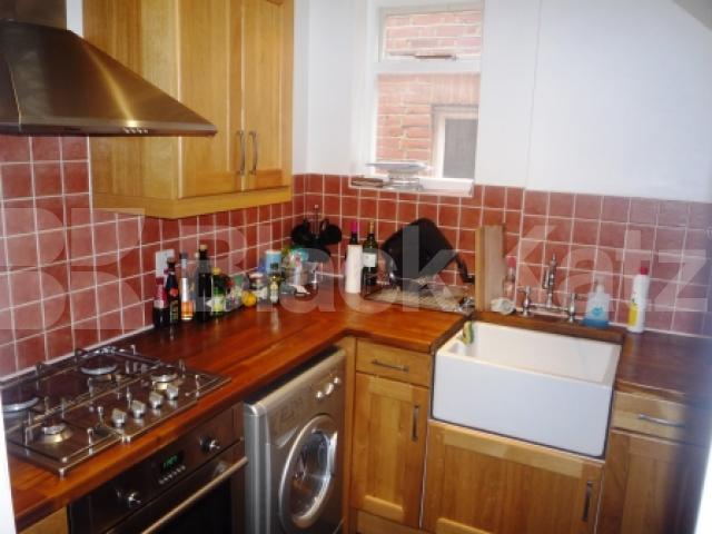 			LET, 3 Bedroom, 1 bath, 1 reception Flat			 Coolhurst Road, CROUCH END