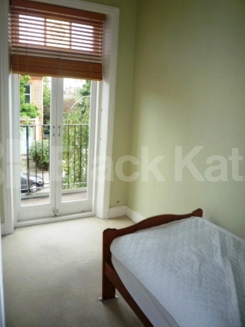 			2 Bedroom, 1 bath, 1 reception Flat			 Elder Avenue, CROUCH END