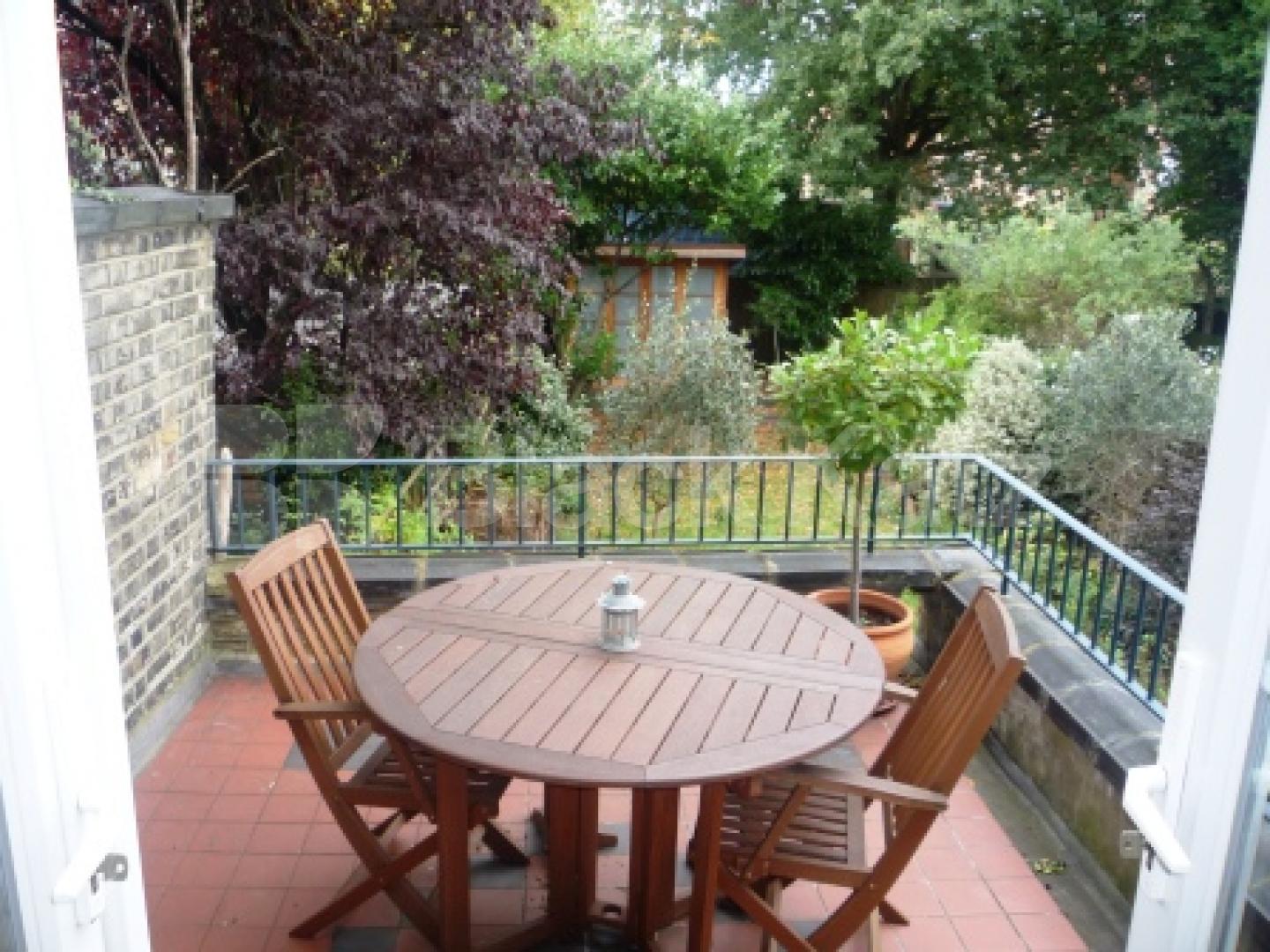 			2 Bedroom, 1 bath, 1 reception Flat			 Elder Avenue, CROUCH END