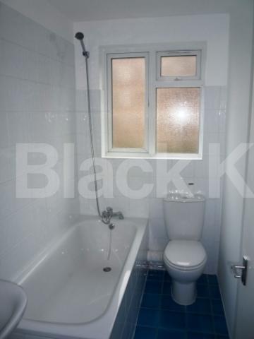 			2 Bedroom, 1 bath, 1 reception Flat			 Colney Hatch Lane, MUSWELL HILL