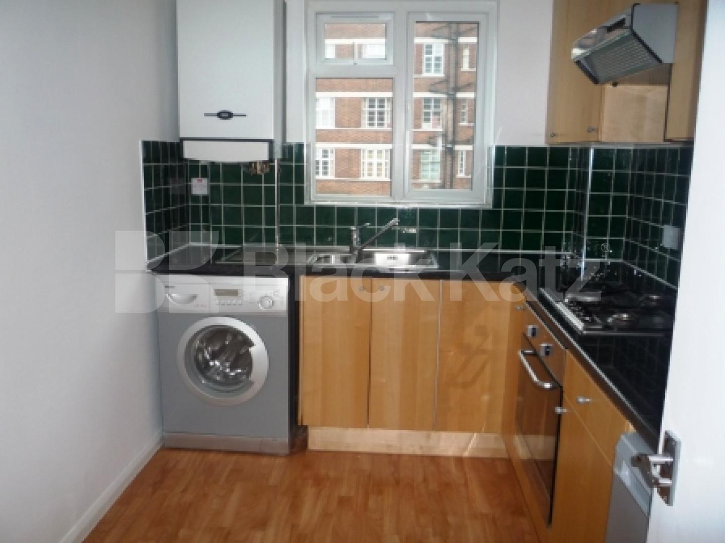 			2 Bedroom, 1 bath, 1 reception Flat			 Colney Hatch Lane, MUSWELL HILL