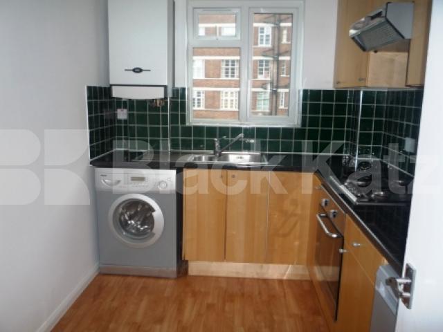 			2 Bedroom, 1 bath, 1 reception Flat			 Colney Hatch Lane, MUSWELL HILL