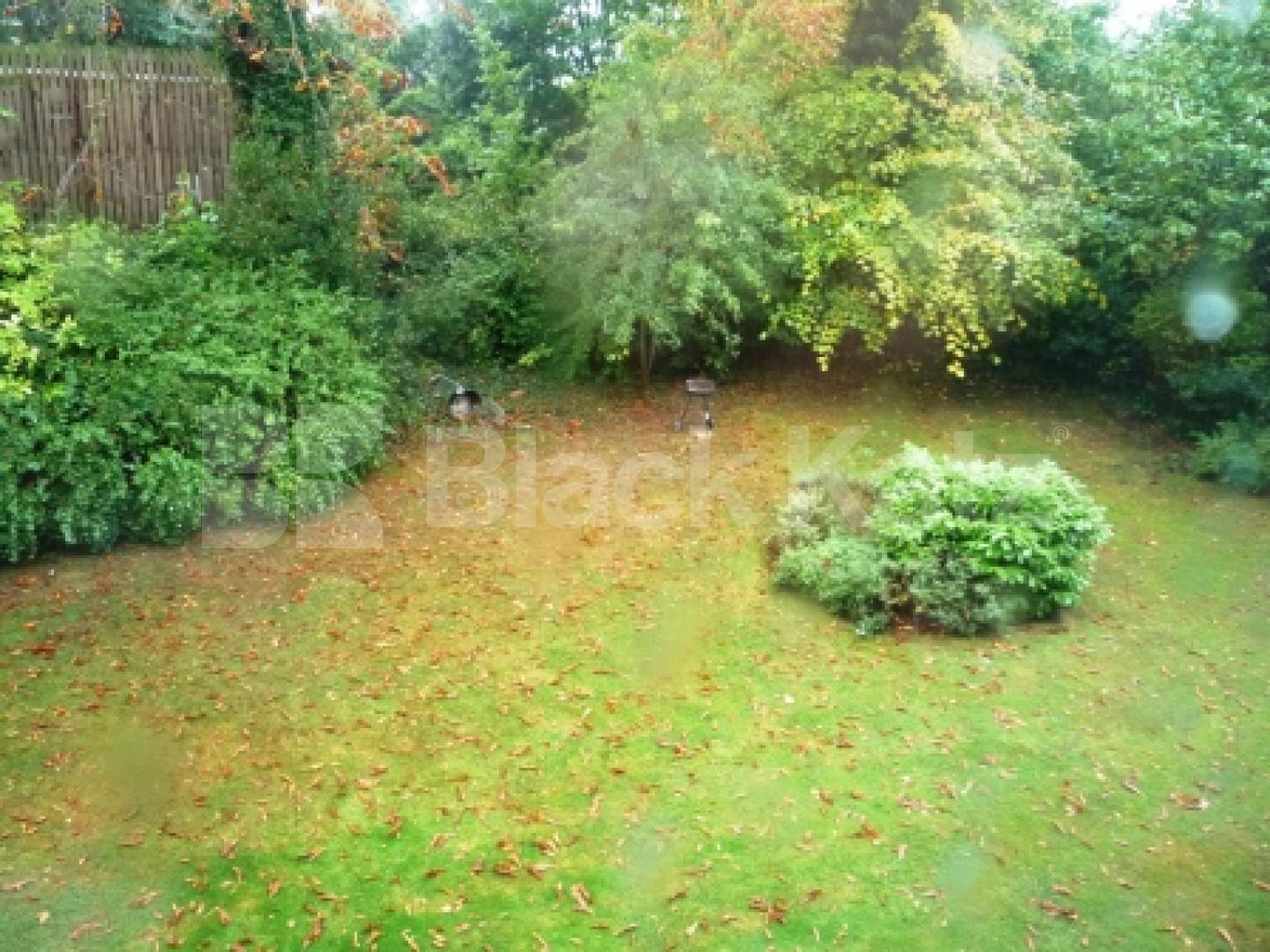 			2 Bedroom, 1 bath, 1 reception Flat			 Colney Hatch Lane, MUSWELL HILL