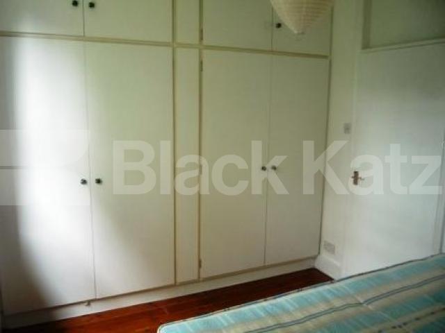 			2 Bedroom, 1 bath, 1 reception Ground Floor Flat			 Milton Road, HIGHGATE