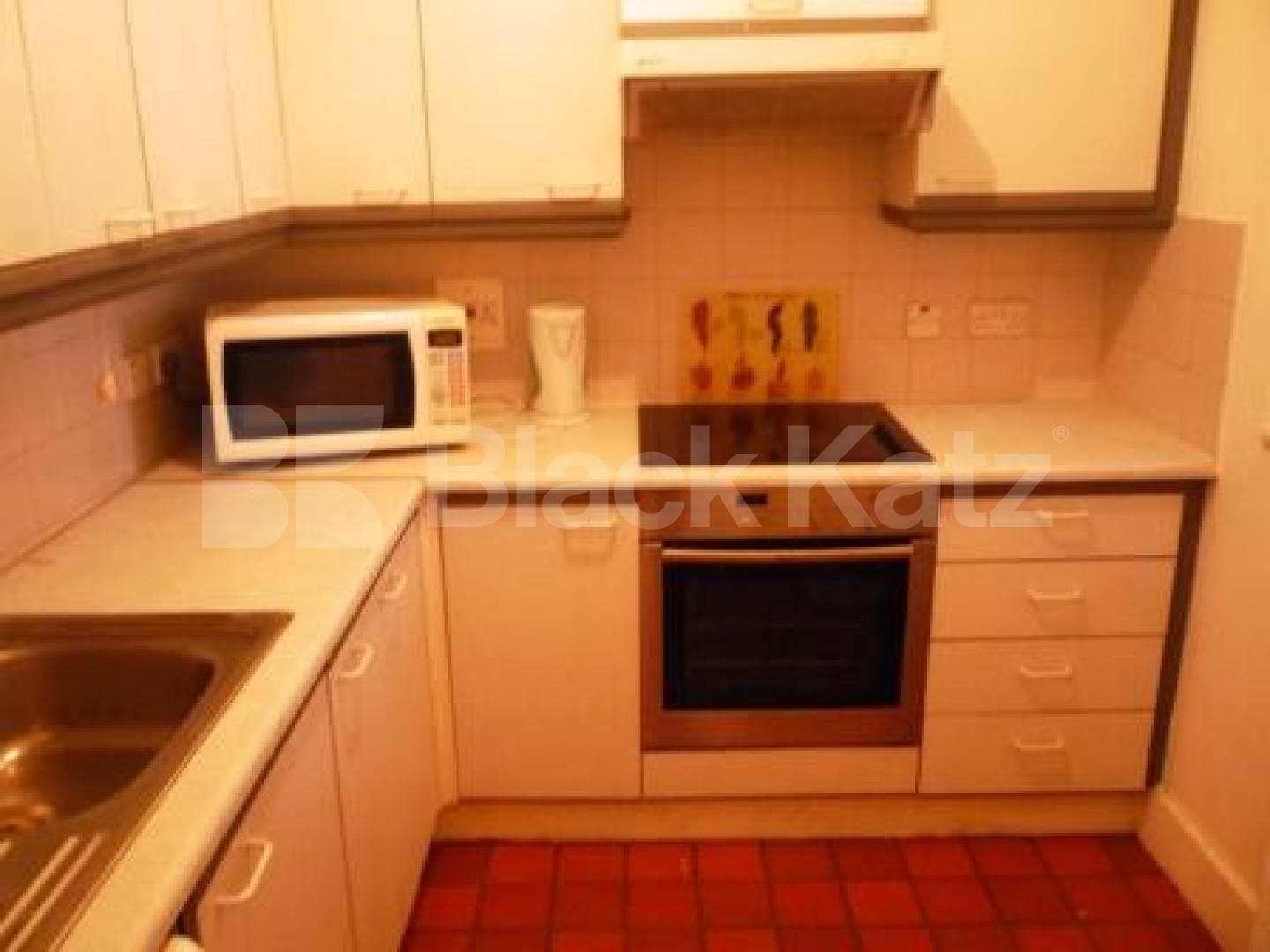 			2 Bedroom, 1 bath, 1 reception Ground Floor Flat			 Milton Road, HIGHGATE